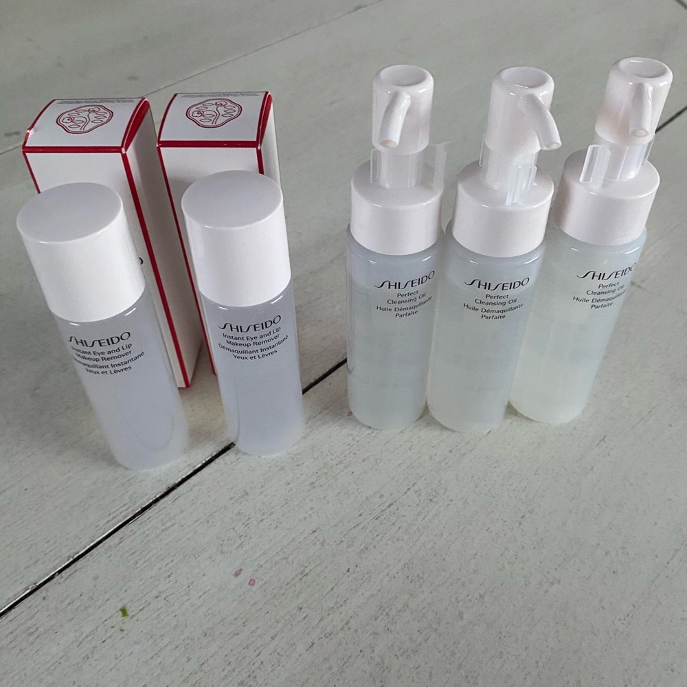Shiseido Set of Cleansing Oil and Eye Lip Remover